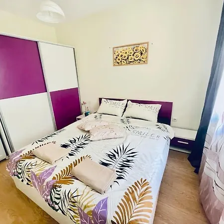 Cozy Charm * Varna