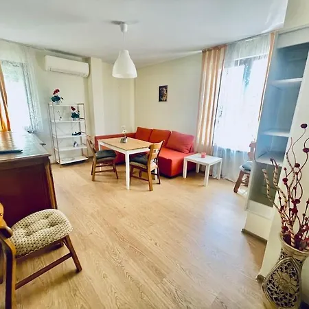 Cozy Charm Apartment