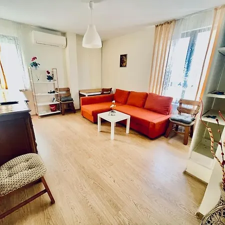 Cozy Charm * Varna
