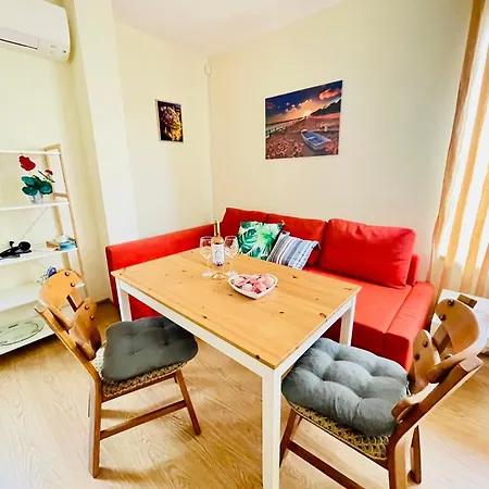 Cozy Charm * Varna
