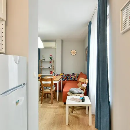 Cozy Charm * Varna